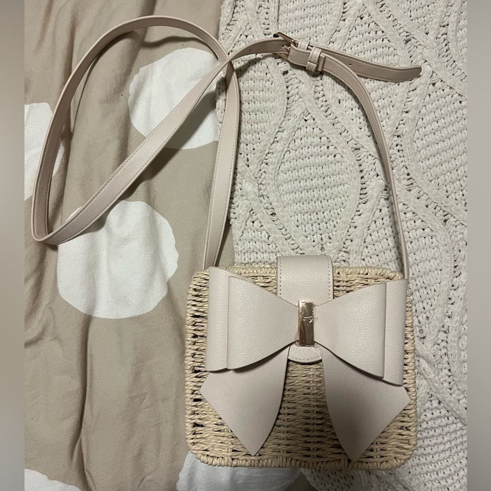 Like Dreams Straw Bow Crossbody Purse